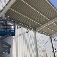 Instalación de línea de vida de rail en la fabrica de Chocolates TRAPA de Dueñas – Palencia